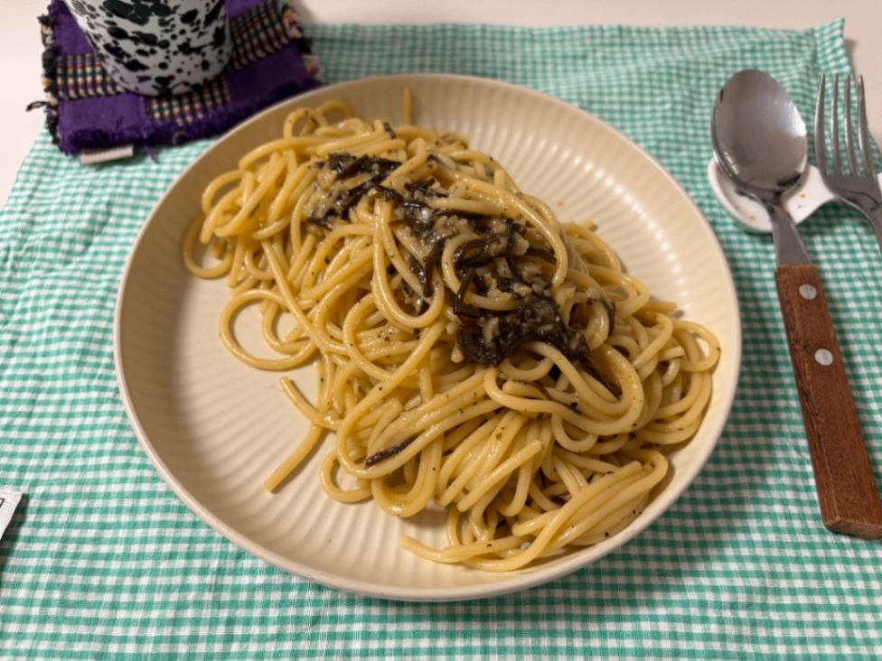 시오콘부 파스타를 가깝게 찍은 사진